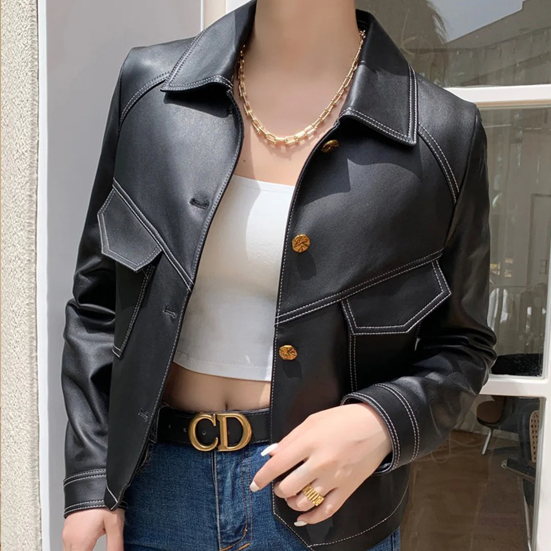 Blazer corto de piel sintética para mujer, cuello de solapa, detalles de costuras