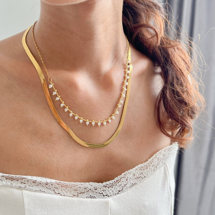 Clara | Ensemble de collier ras-du-cou serpent luxueux et bijoux en perles en or 18 carats