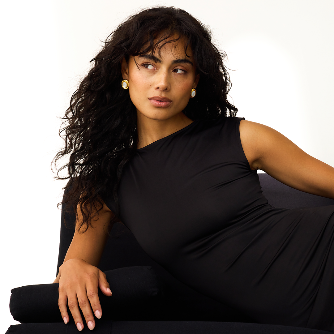 Clara | Orecchini a perno in oro 18k