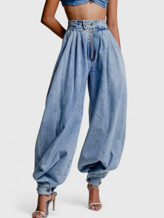 Pantaloni a gamba larga da donna con gonna plissettata