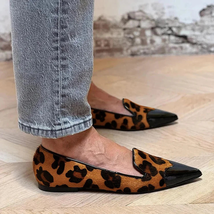 Verfeinerte Ballettschuhe mit Tiermuster