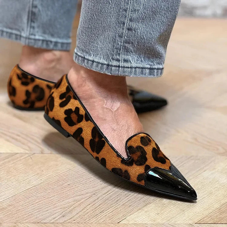 Verfeinerte Ballettschuhe mit Tiermuster