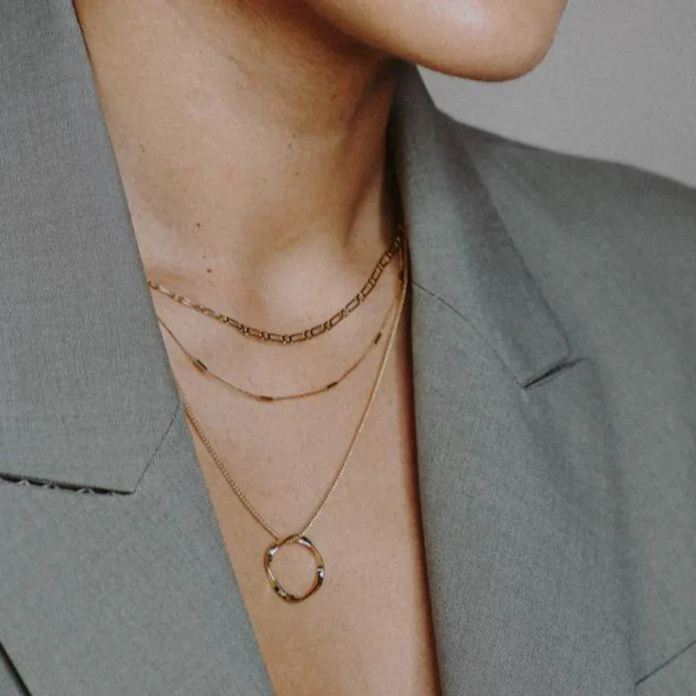Vestido de mujer con encaje