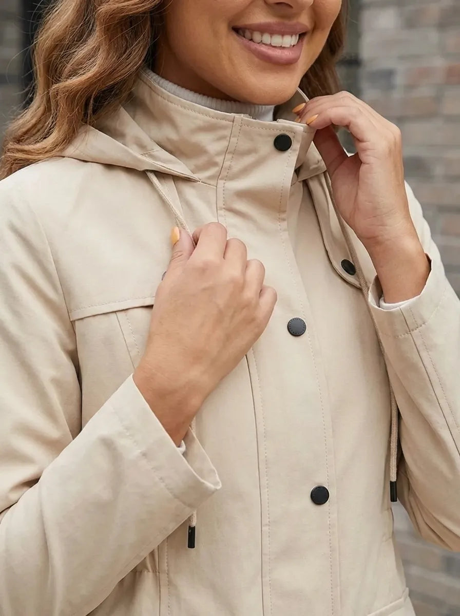 Parka larga para mujer con capucha y botones