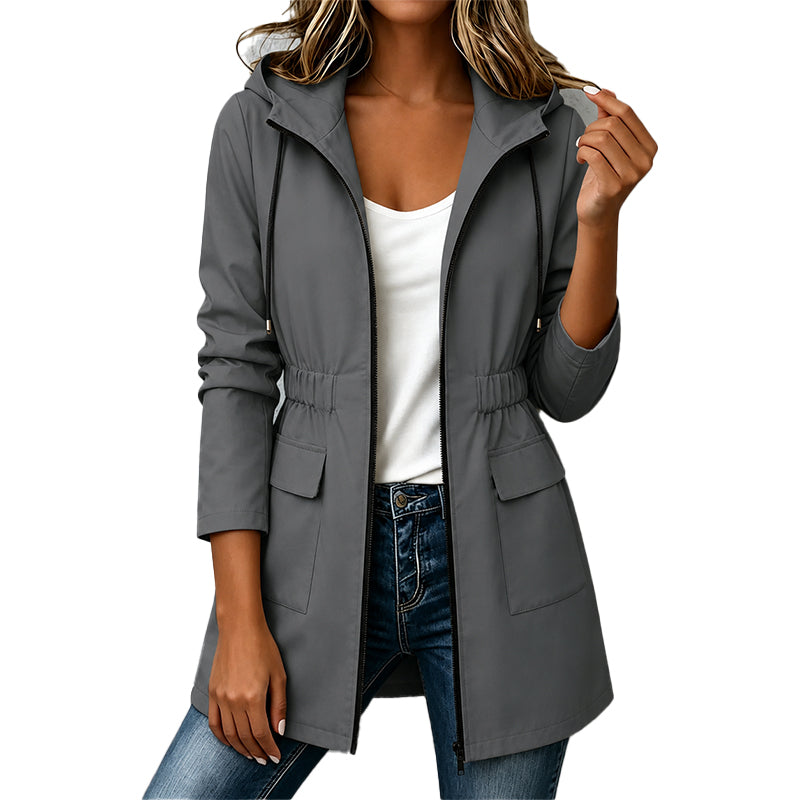 Chaqueta impermeable entallada para mujer con capucha