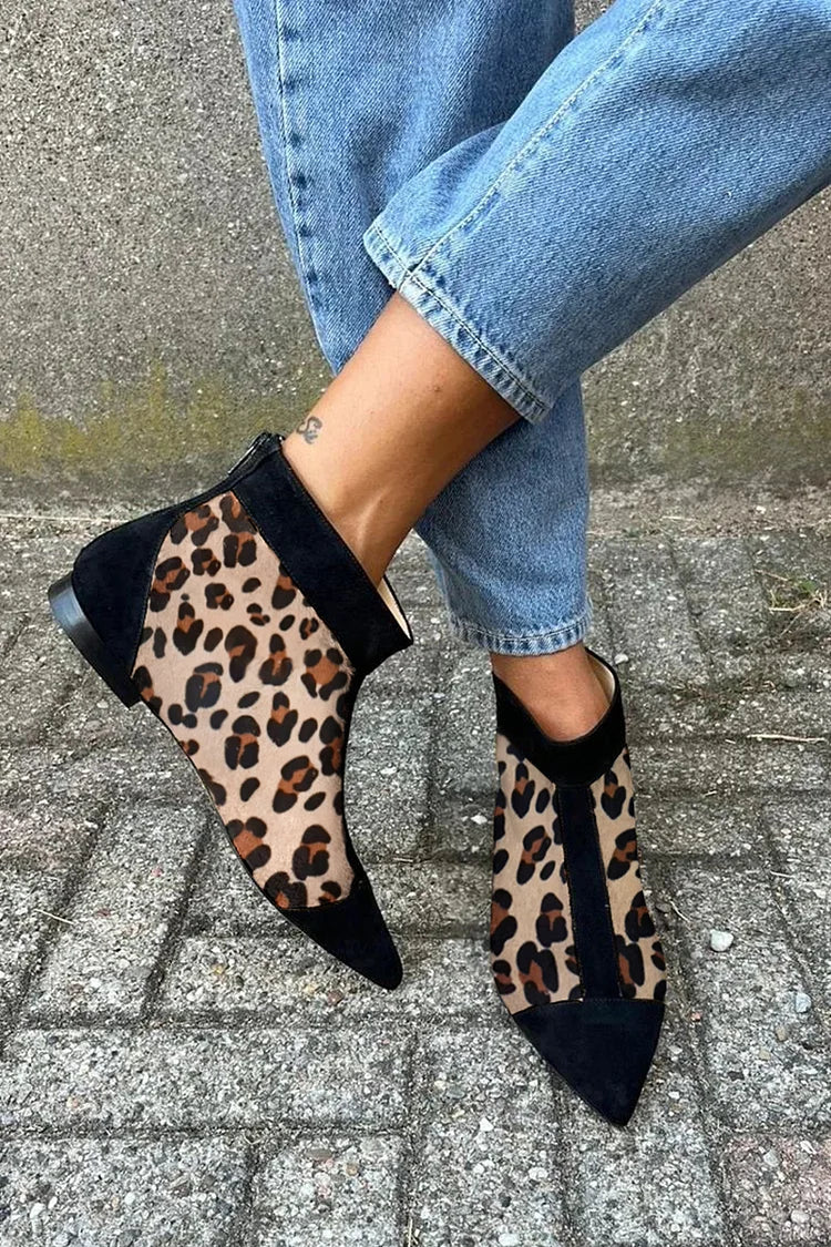 Kotníková bota s leopardím vzorem a špičatou špičkou