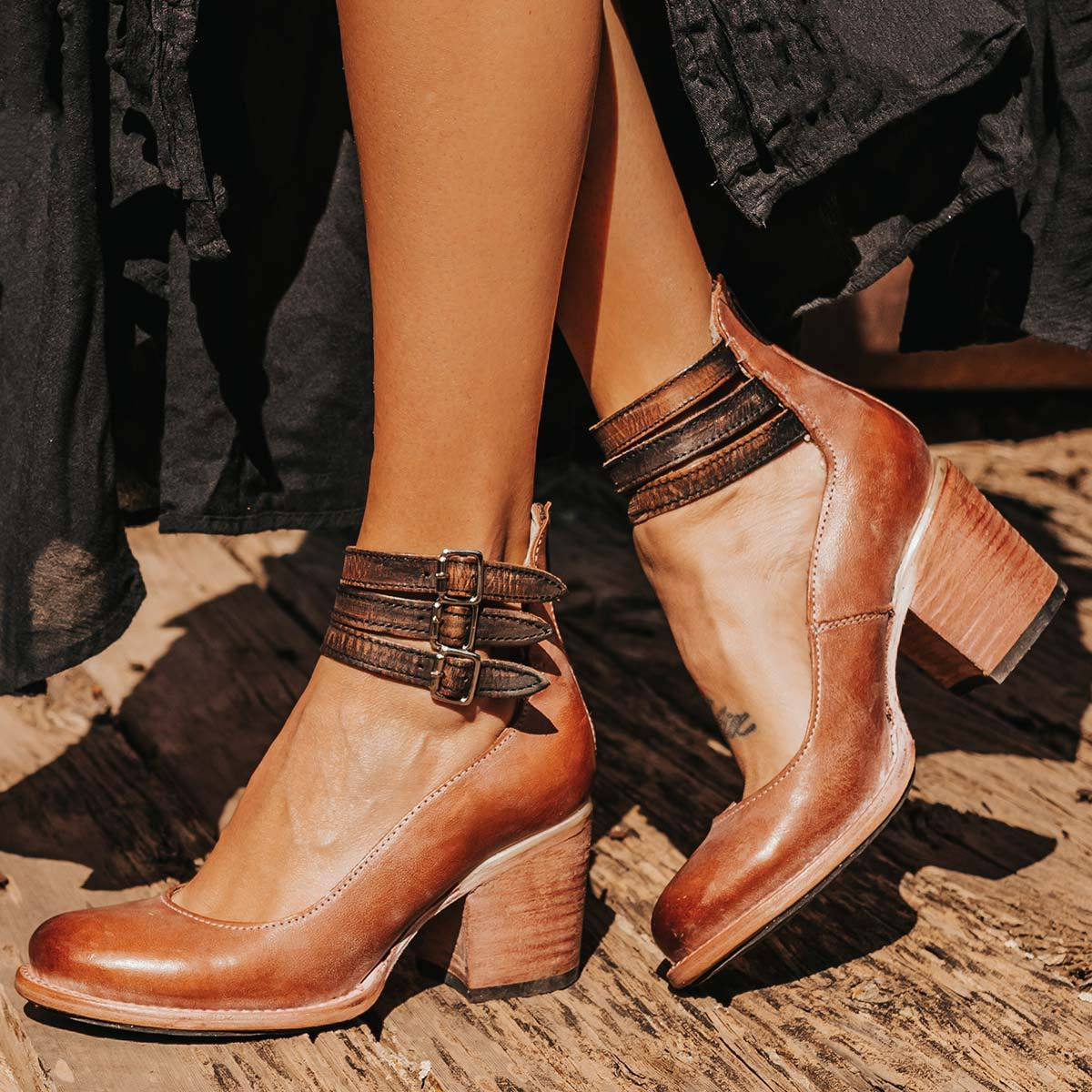 Vintage Lederriemchenabsatzschuhe