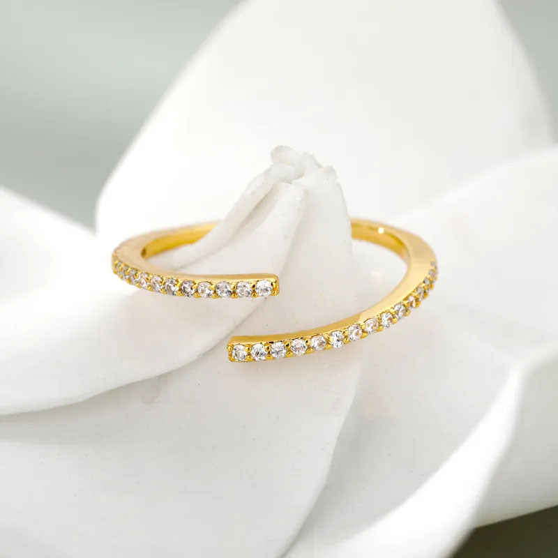 Clara | Klassischer Zirkonring 18 Karat Gold