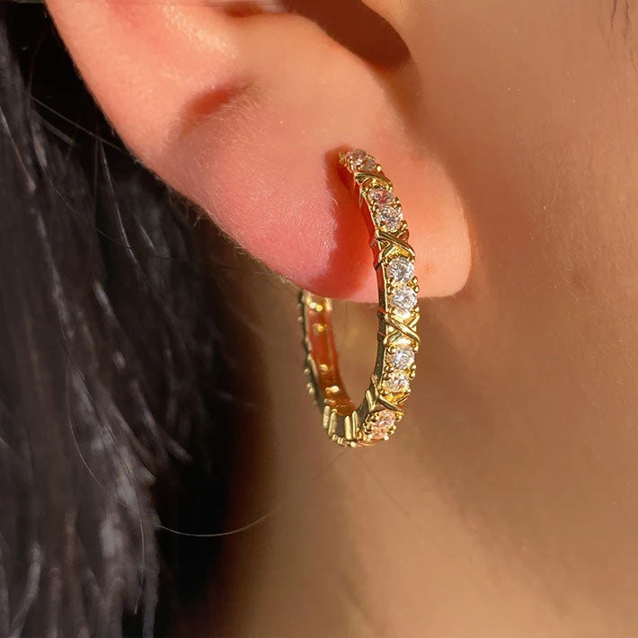 Clara | Zirkonia-Kreuzohrringe aus 18 Karat Gold