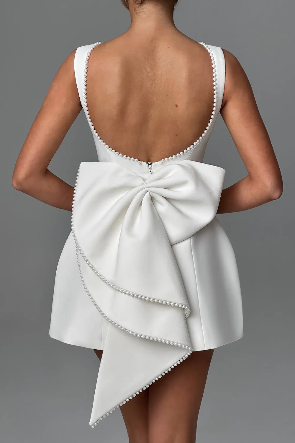 Carol Bowknot Pearl Backless Mini Dress