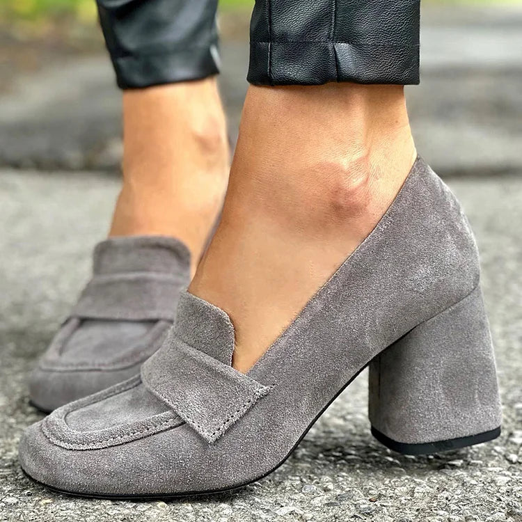 Mocasines con tacón cuadrado