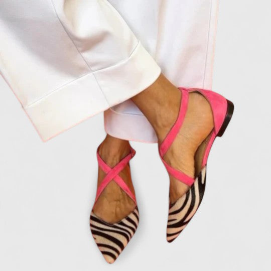 Annie | Elegante Ballerina mit Riemchen.