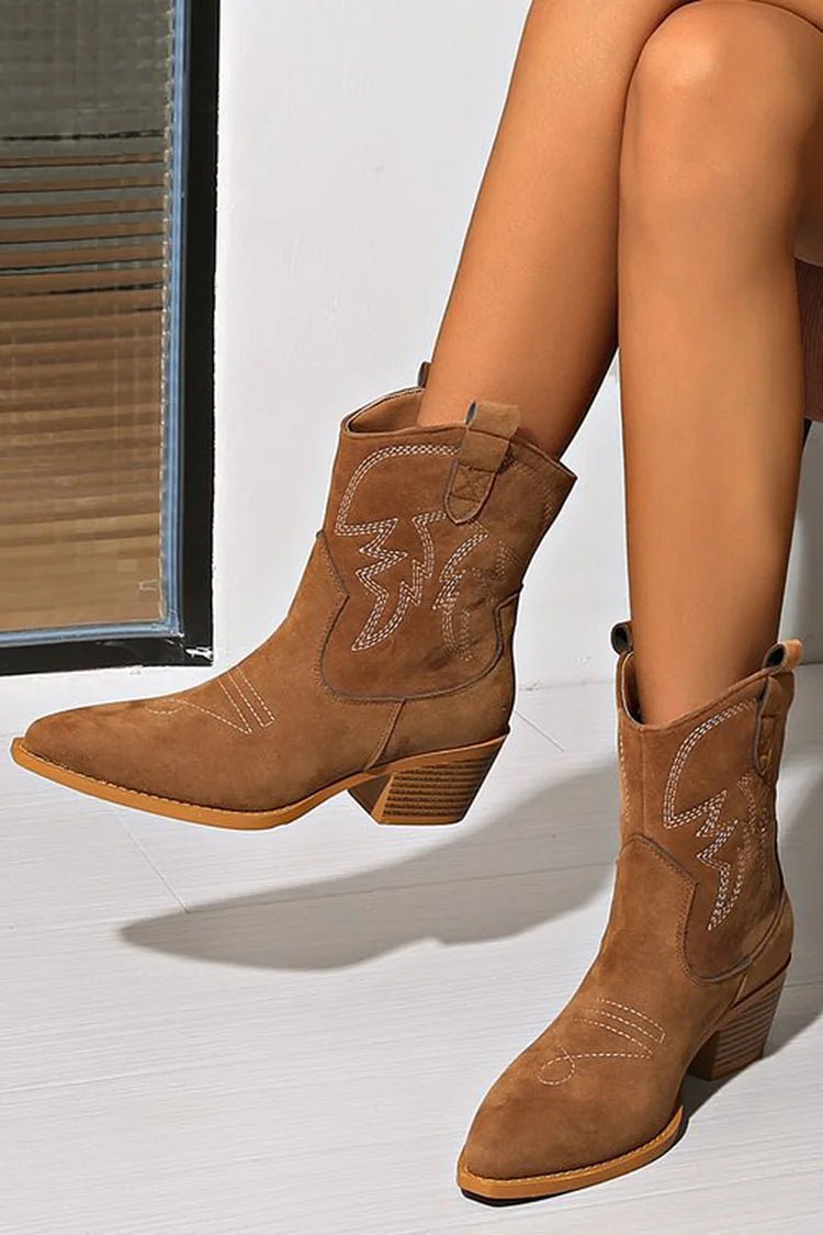 BOTA DE TOBILLO PUNTA AFILADA AL ESTILO DEL OESTE