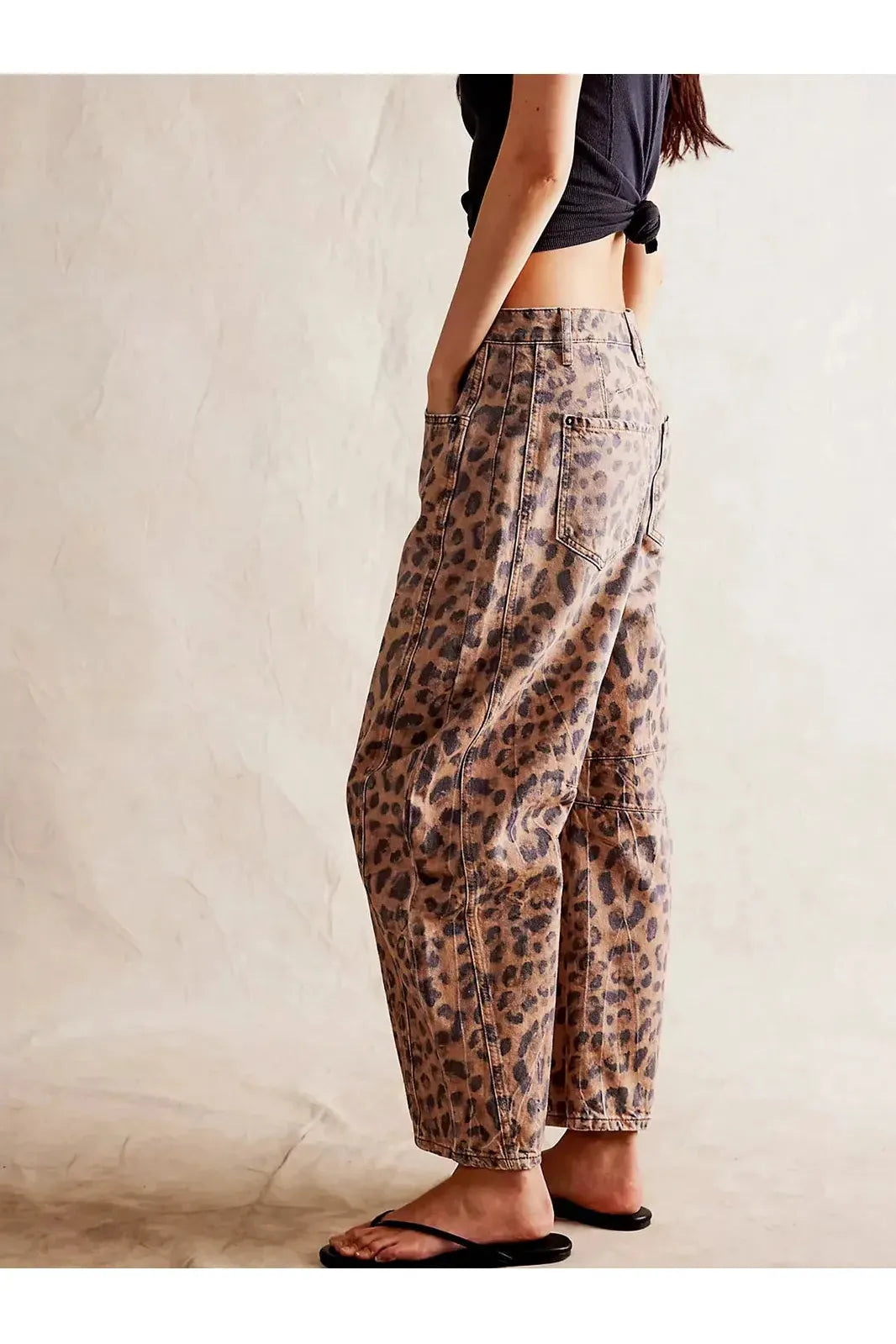 Barrel Jeans with Leopard Pattern