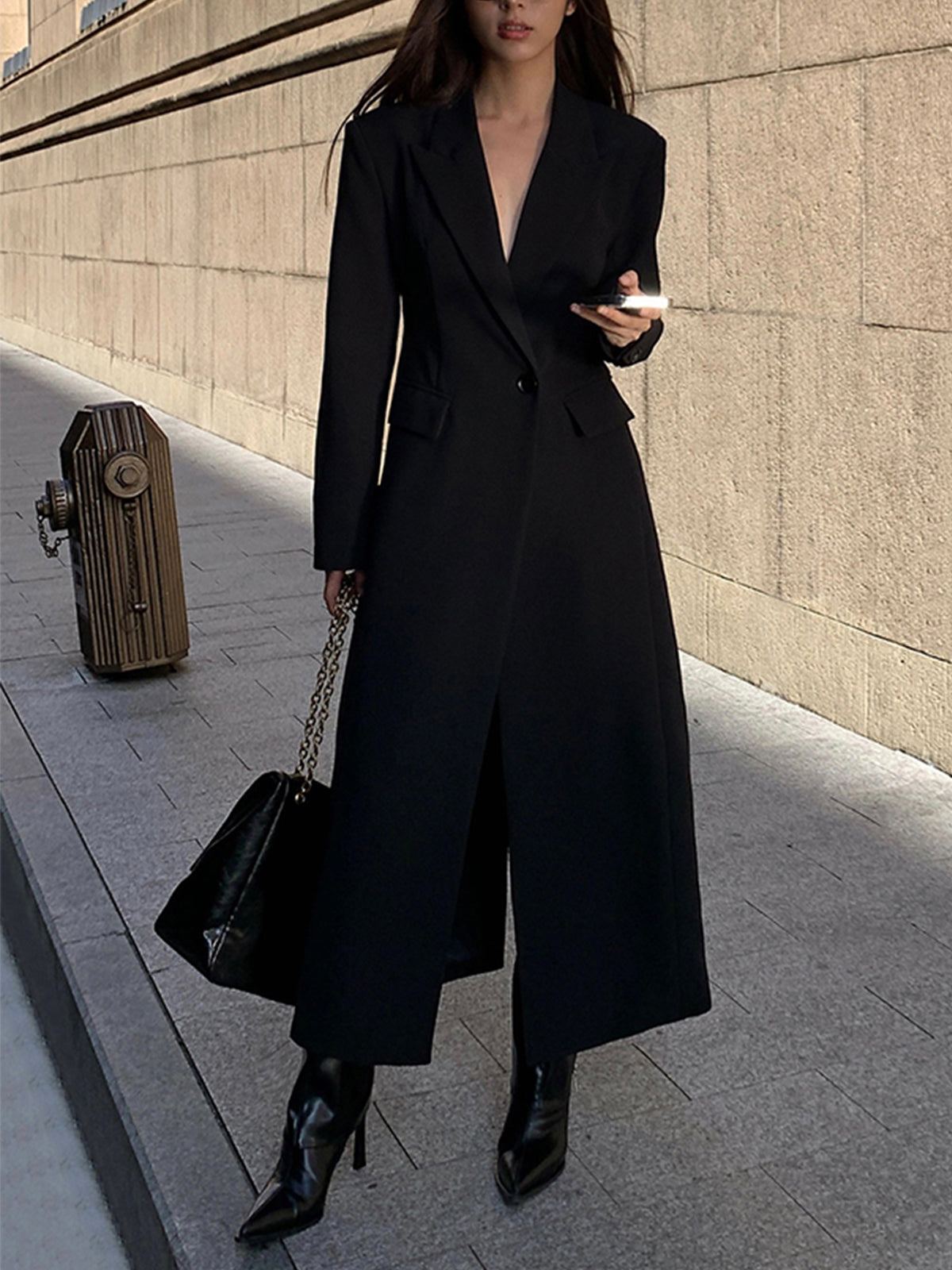 Manteau long pour femme à la coupe intemporelle, élégance au quotidien