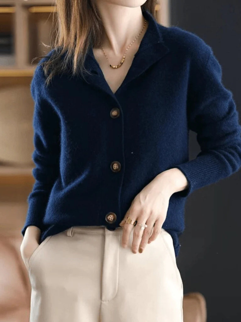 Sofia - Knopfstrickjacke