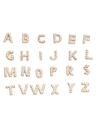 Clara | Buchstaben-Ohrringe 18 Karat Gold