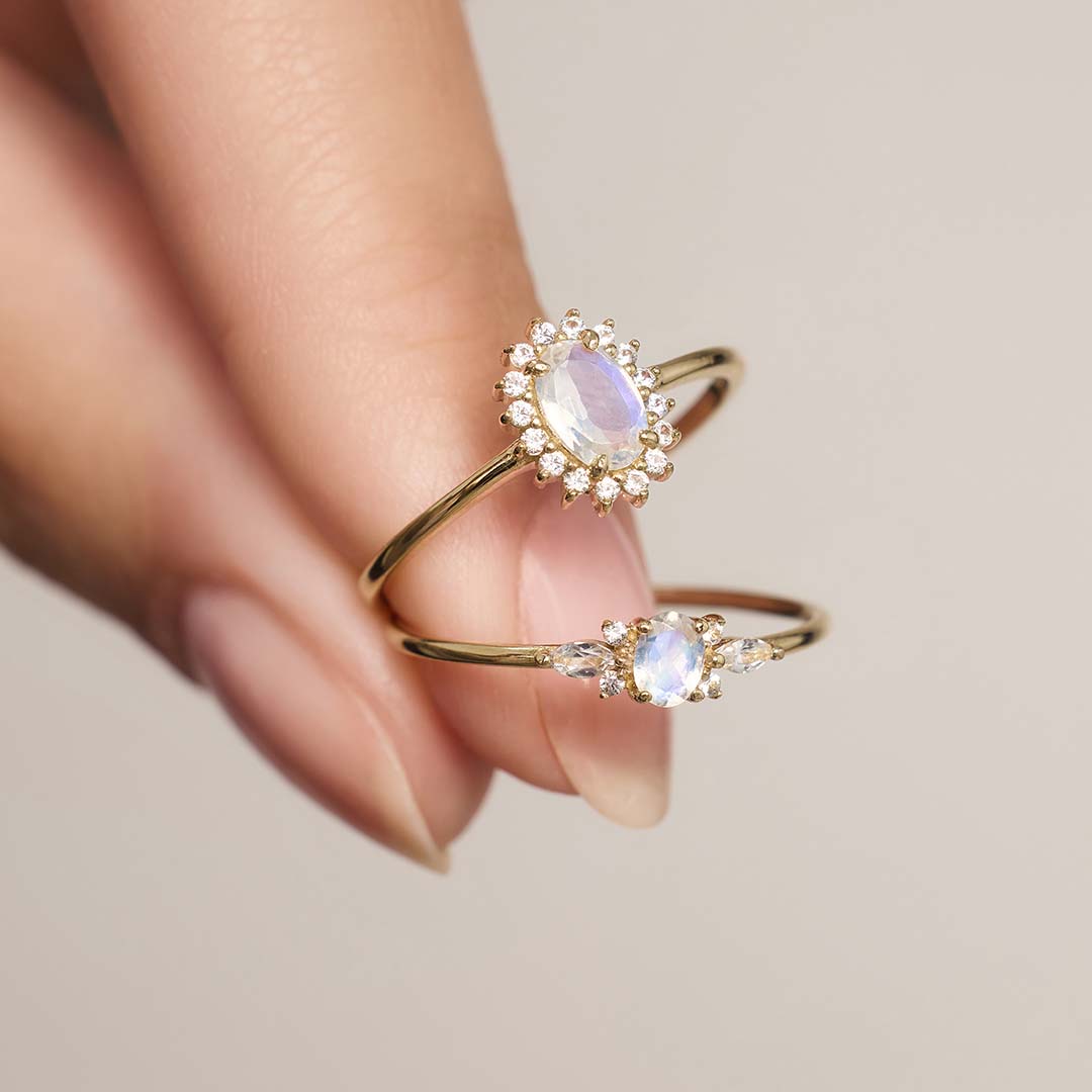 Clara | Bague en diamant violet en or 18 carats