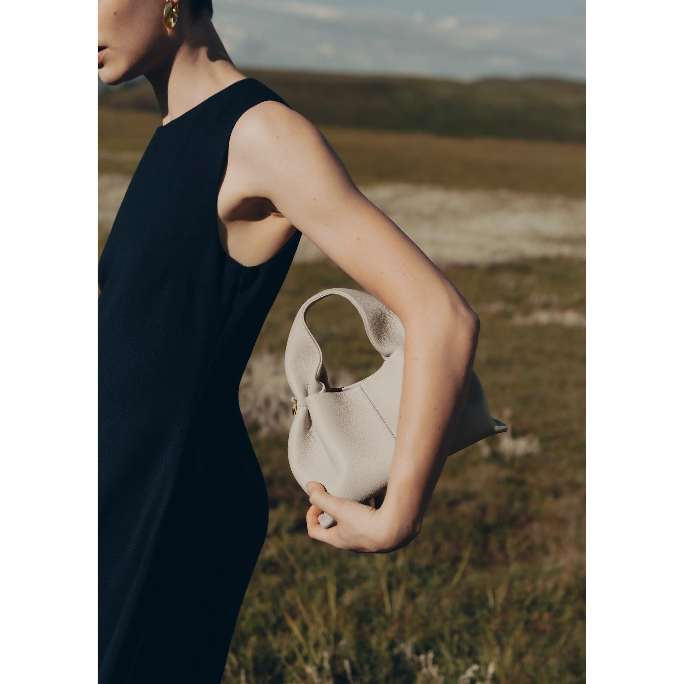 Annie | Compagna di Viaggio Elegante