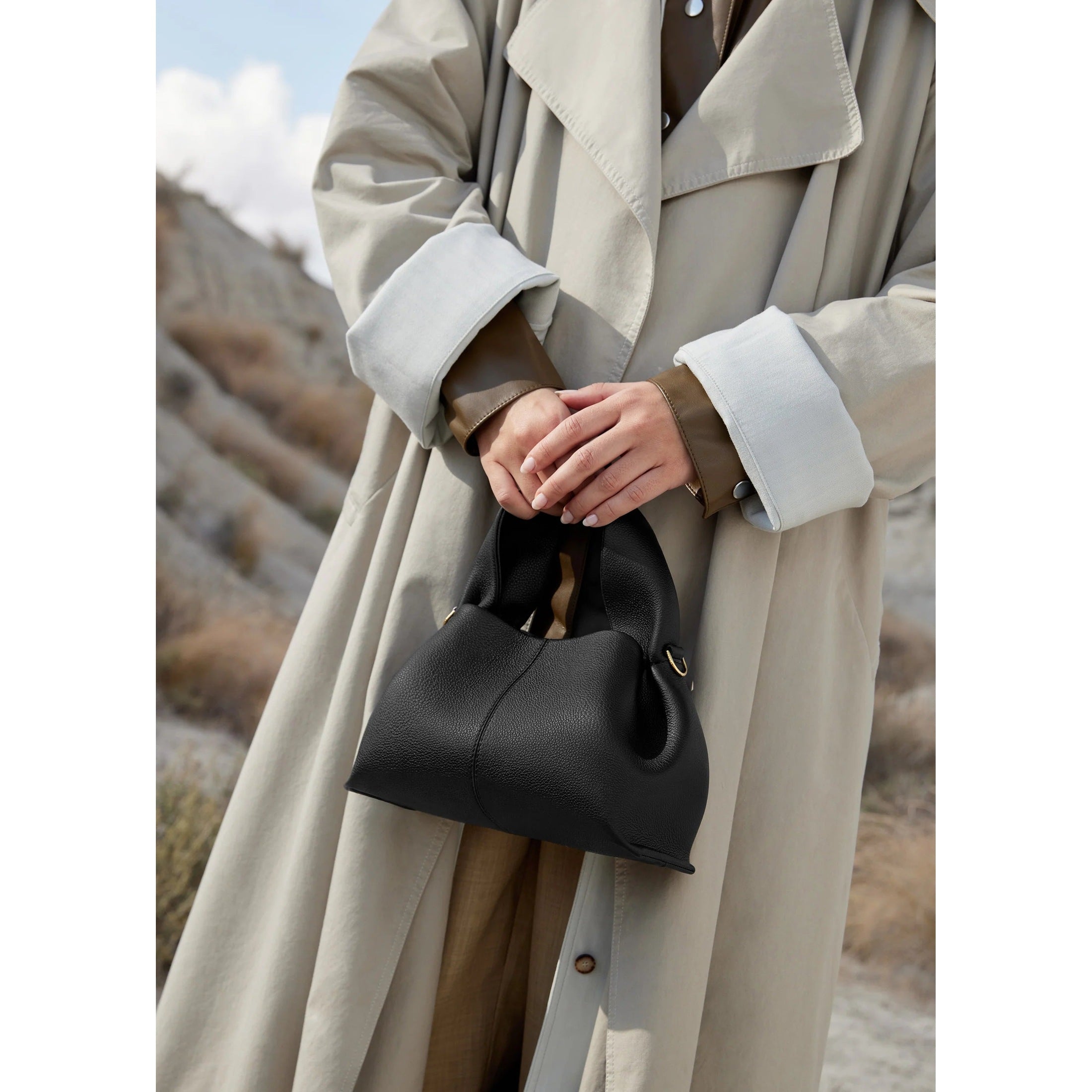 Lily | Stylish Travel Companion