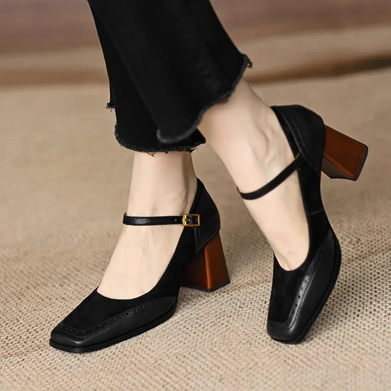 Lily | Classic Pumps
