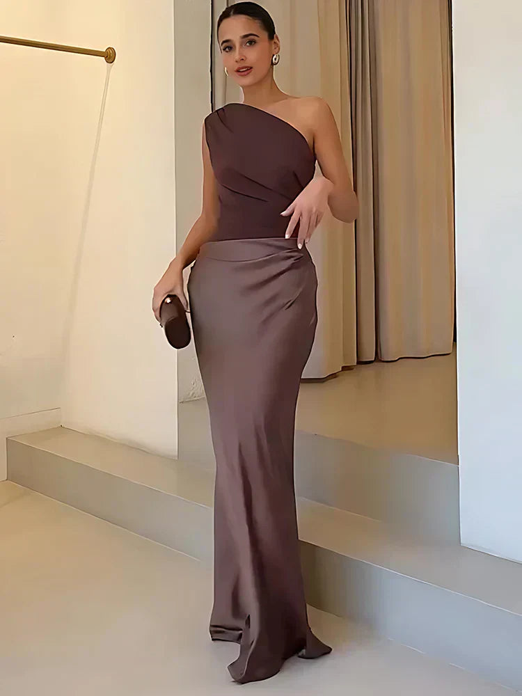 Sophia | Maxikleid mit Gürtel aus Satin