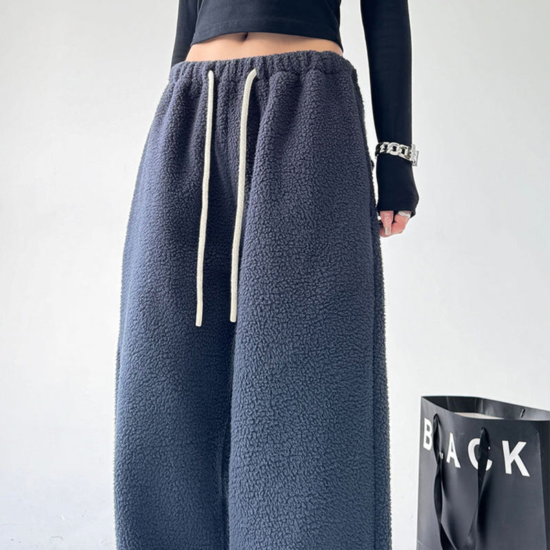 Women's Fleece Jogger Pants with Wide Cut