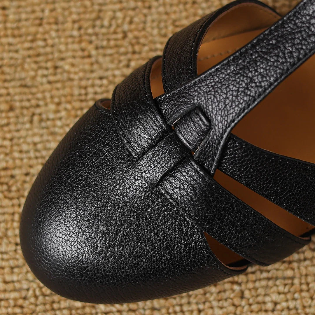 Lily | T-Bar Flats