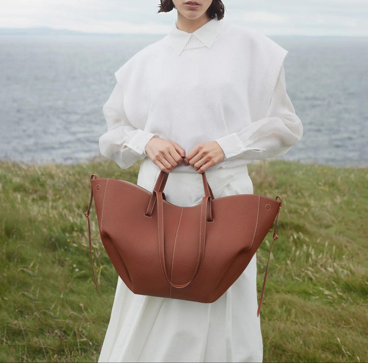 The Tasman Tote