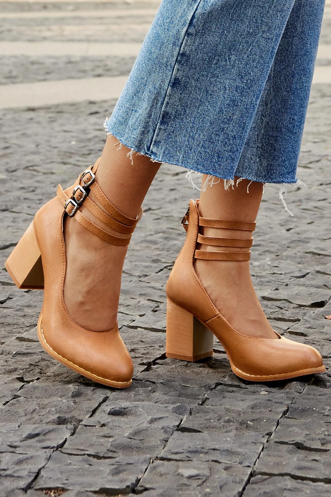 Ariana | Tacchi con tripla fibbia