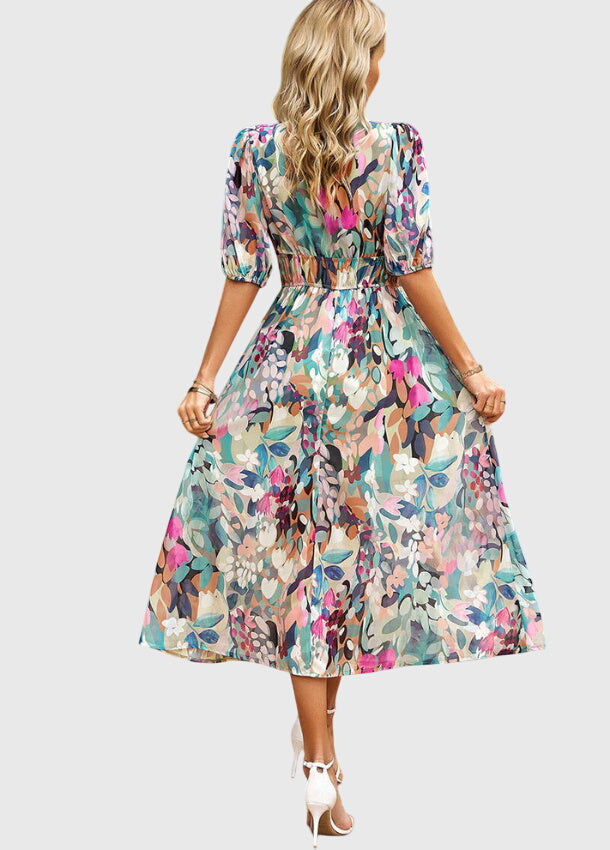 Lily | Schmeichelndes Blumiges Midikleid