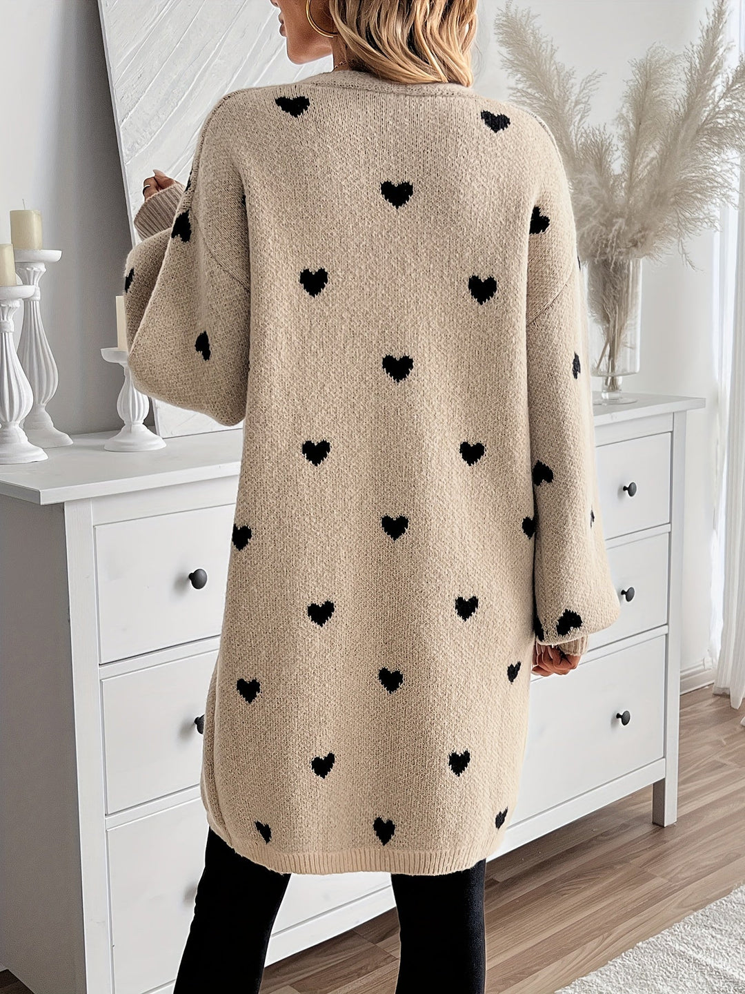 Bonnie - Heart Elegance Cardigan