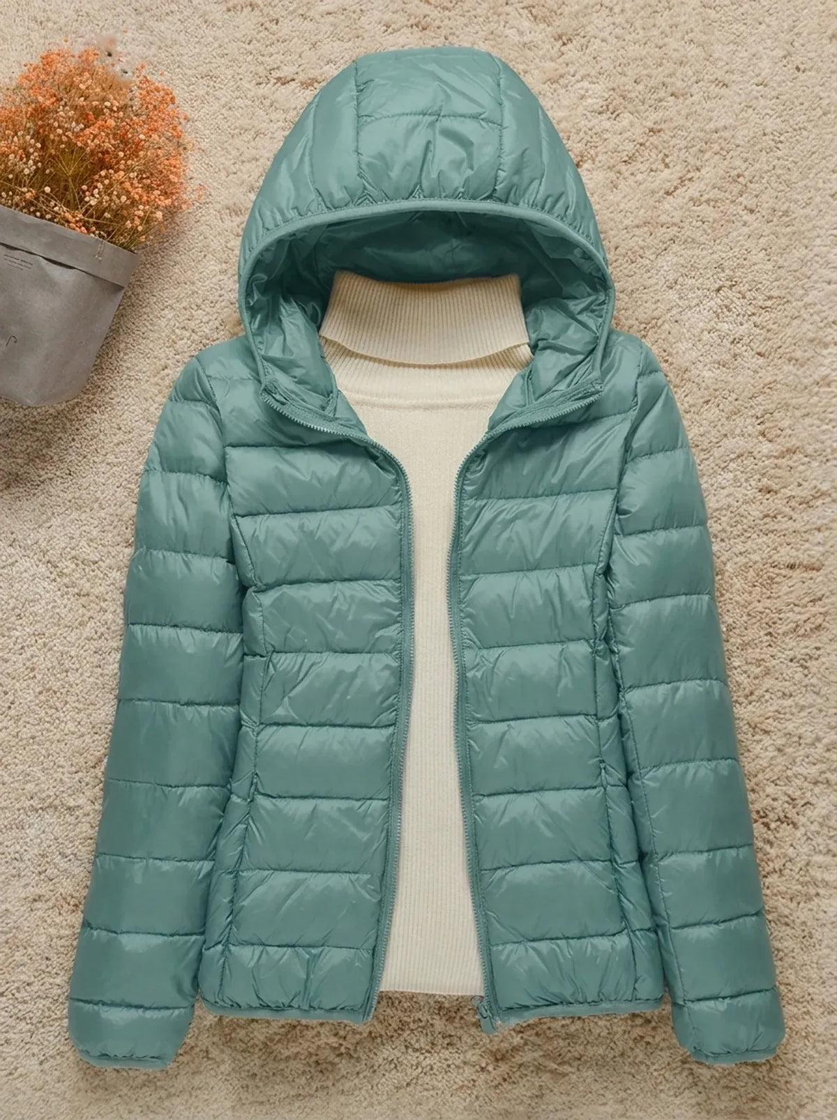 Chaqueta acolchada de plumón para mujer con capucha