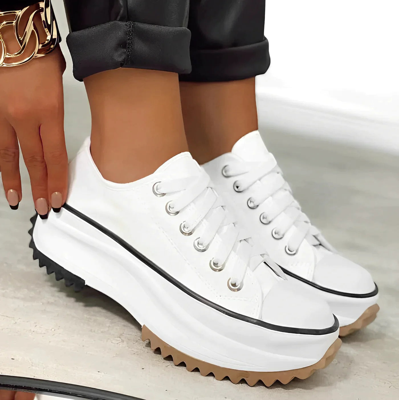 Women's Casual Sneakers Clean Silhouette Lightweight
