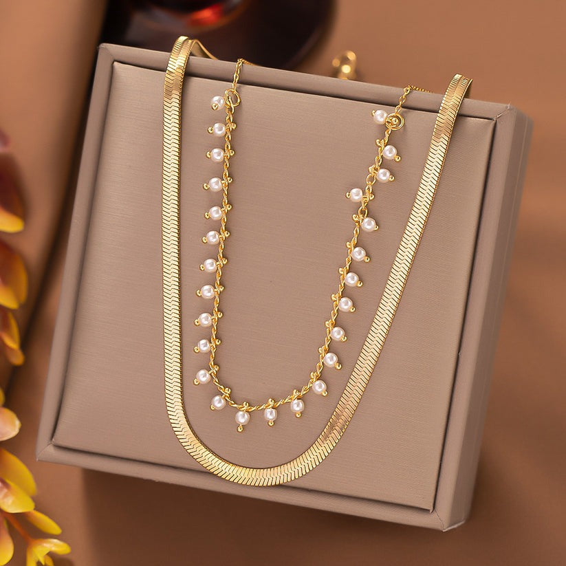 Clara | Ensemble de collier ras-du-cou serpent luxueux et bijoux en perles en or 18 carats