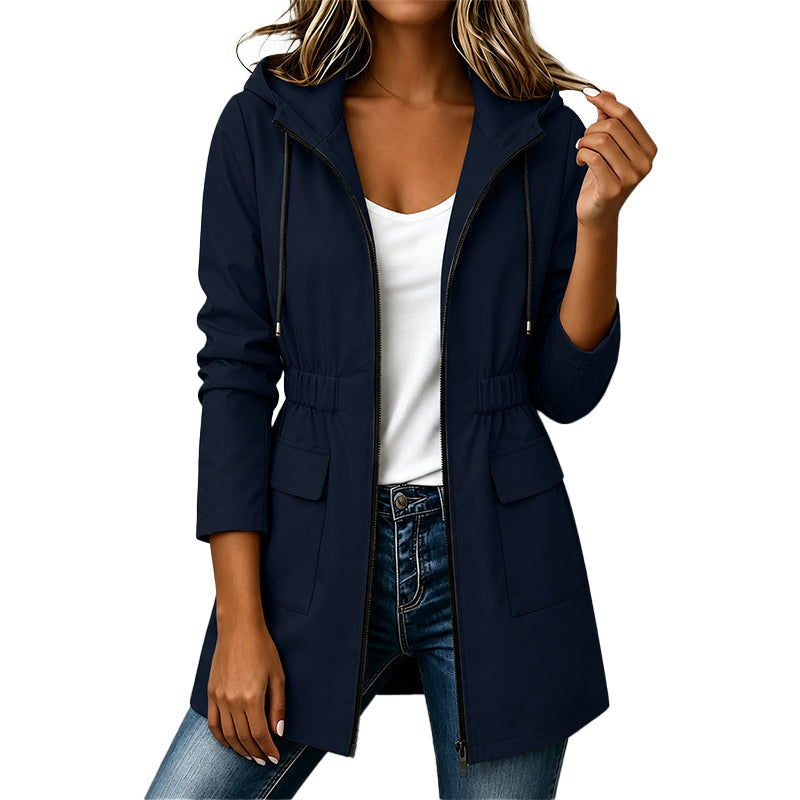 Chaqueta impermeable entallada para mujer con capucha