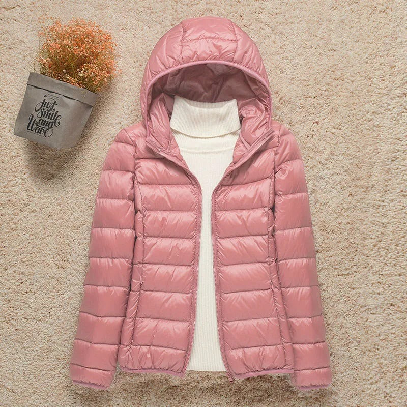 Chaqueta acolchada de plumón para mujer con capucha