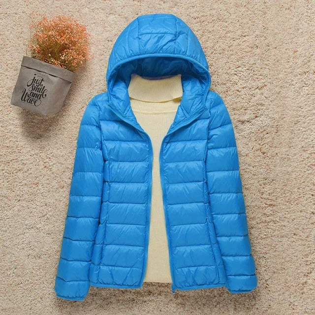 Chaqueta acolchada de plumón para mujer con capucha